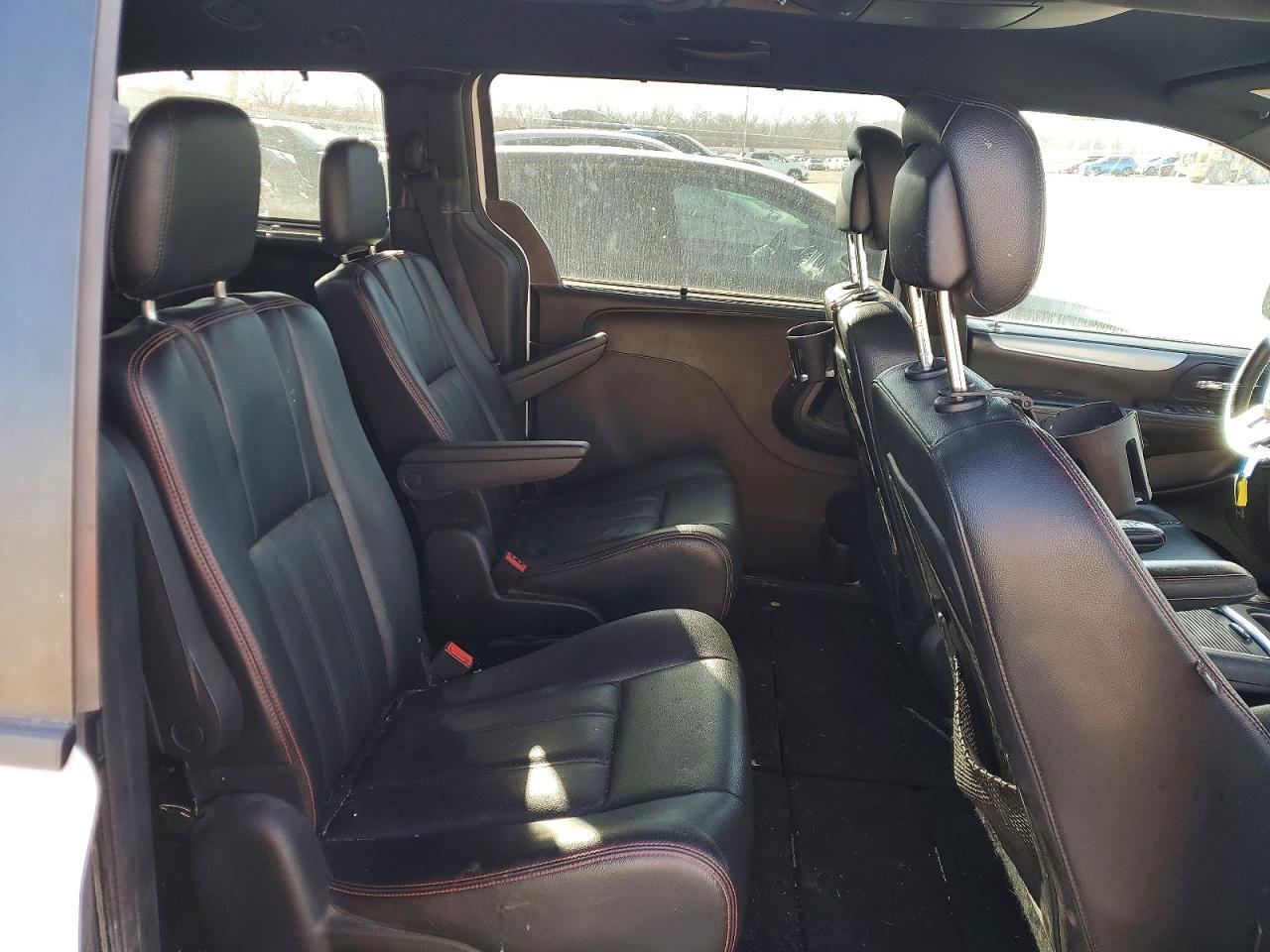 2017 Dodge Grand Caravan Gt - zdjęcie 11