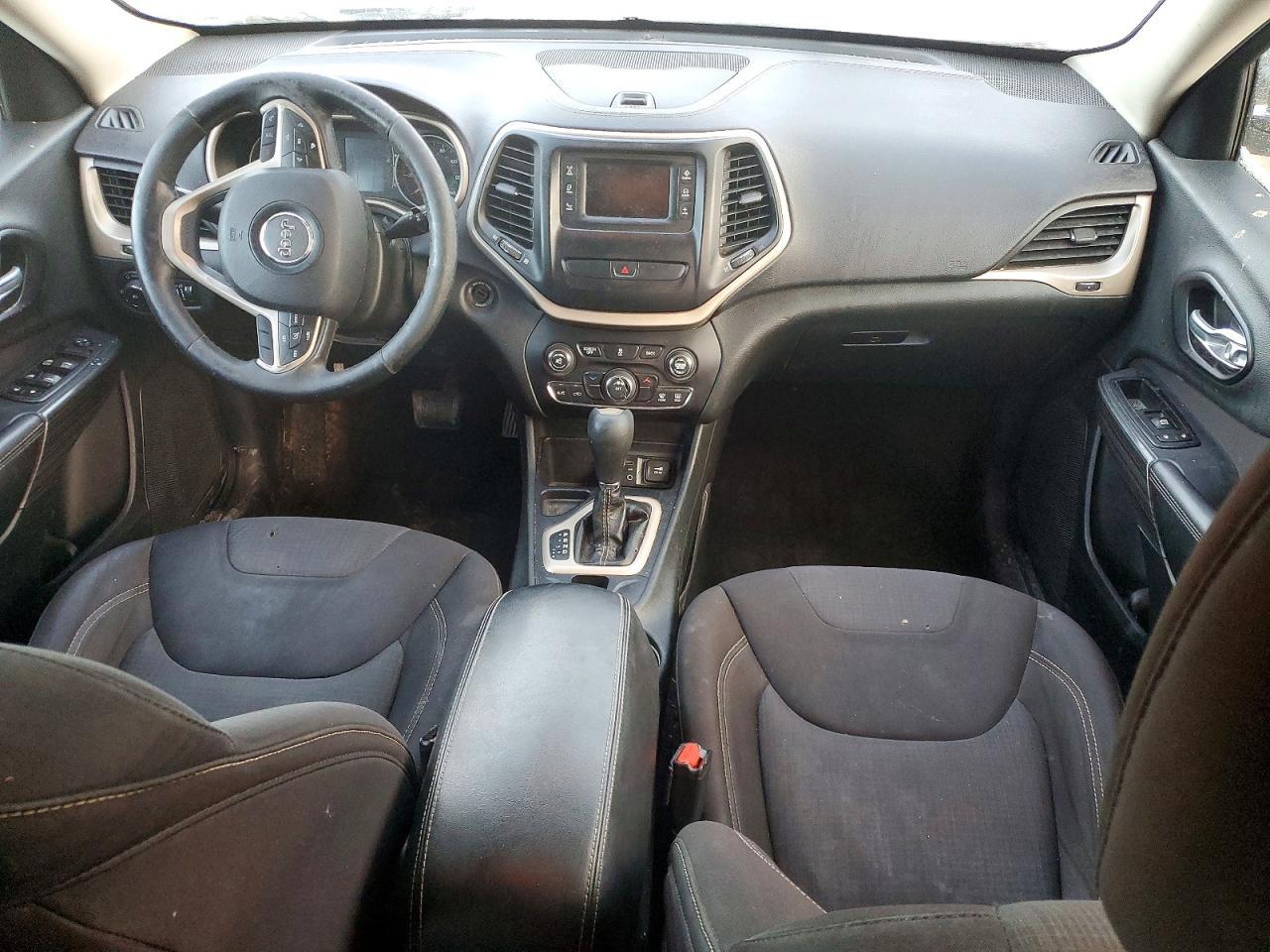 2015 Jeep Cherokee Latitude - zdjęcie 8