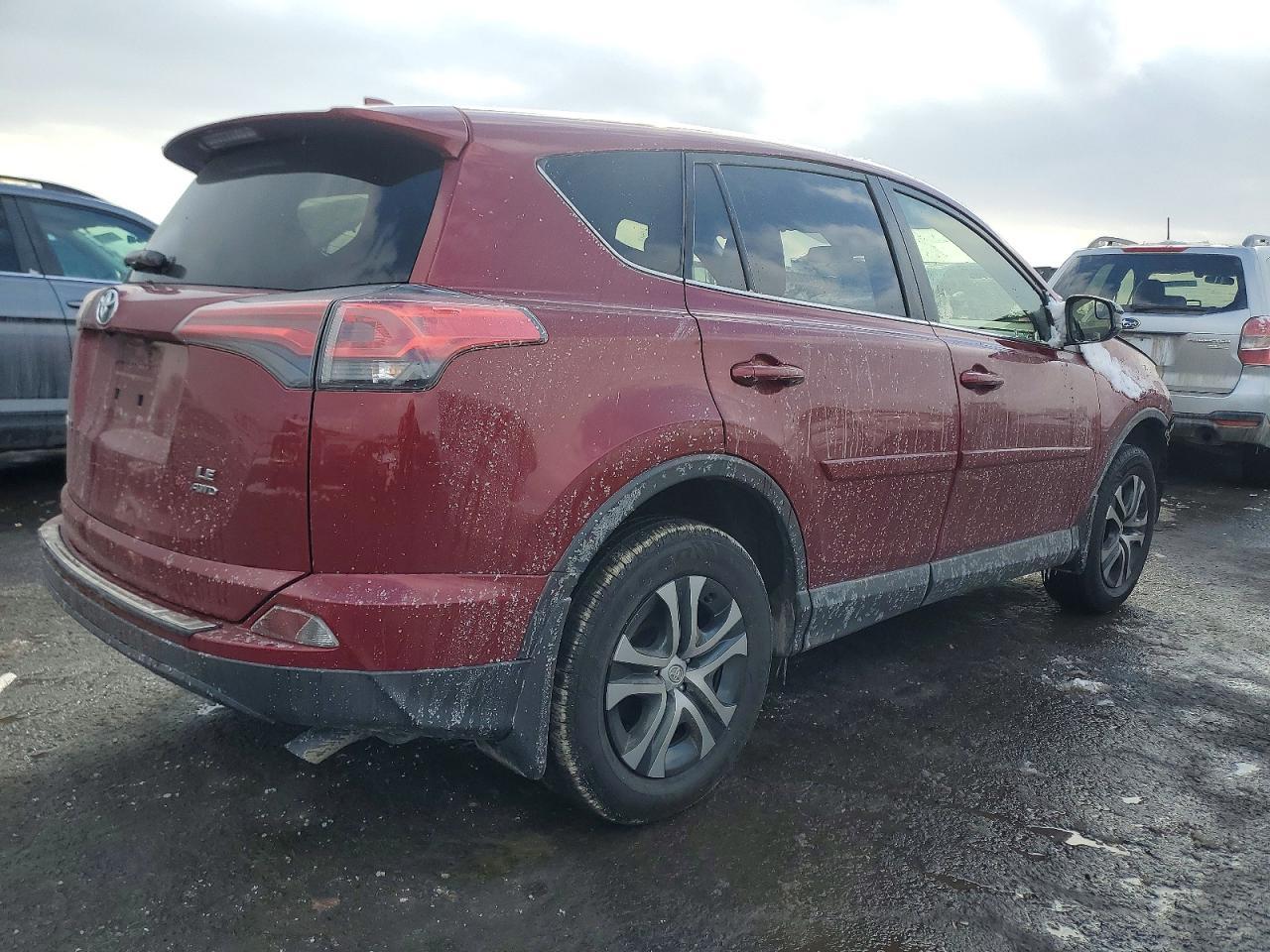 2018 Toyota Rav4 Le - zdjęcie 3