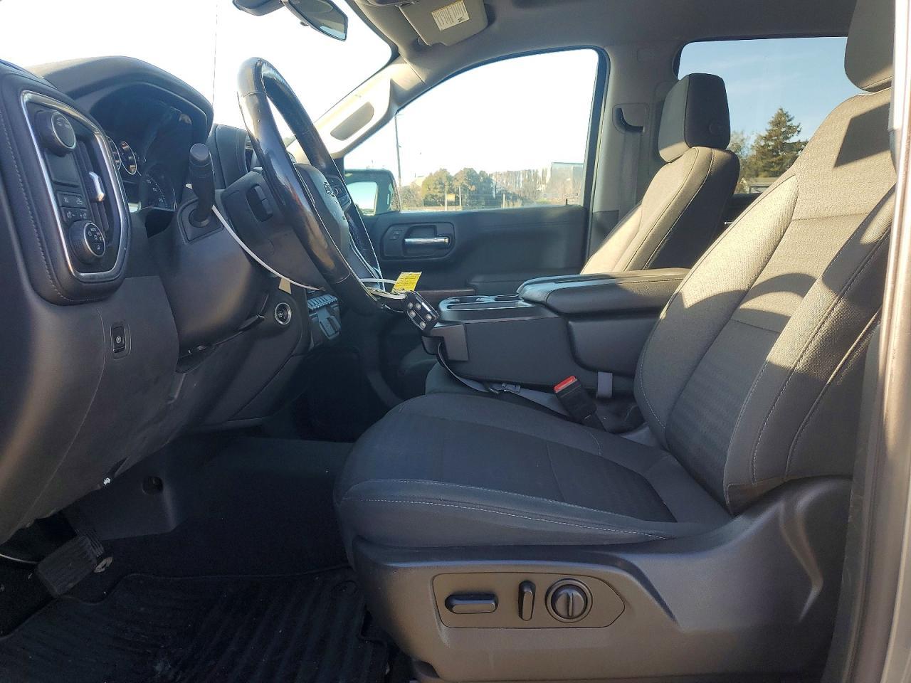 2020 Chevrolet Silverado C1500 Rst - zdjęcie 7