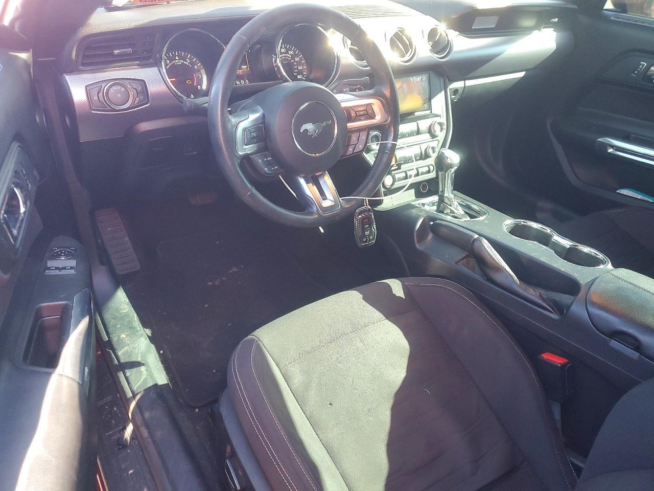 2016 Ford Mustang - zdjęcie 8