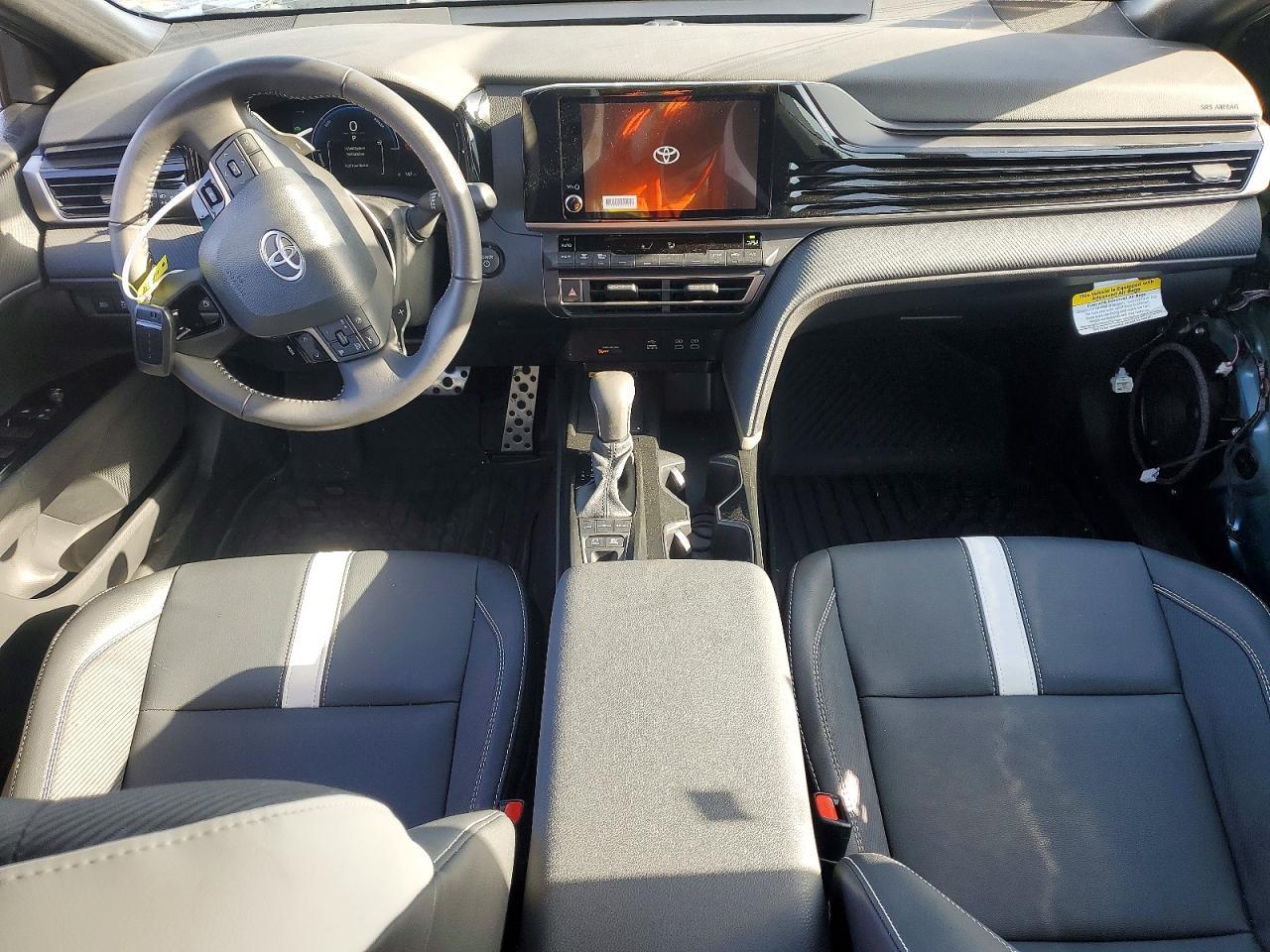 2025 Toyota Camry Xse - zdjęcie 8