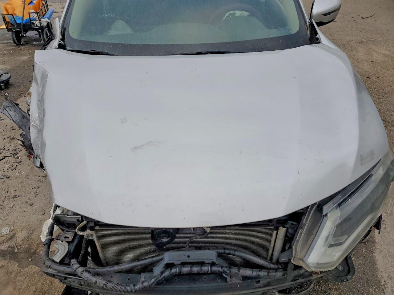 2017 Nissan Rogue - zdjęcie 12