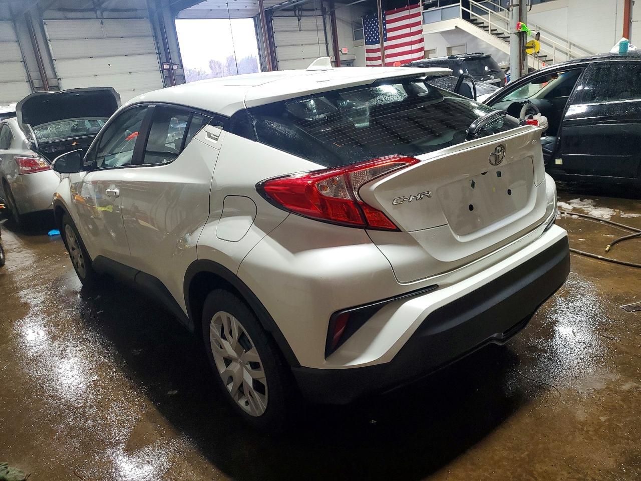 2019 Toyota C-Hr Le - zdjęcie 2