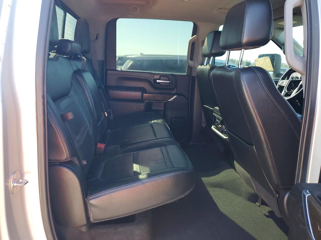 2023 GMC Sierra K2500 Denali - zdjęcie 10