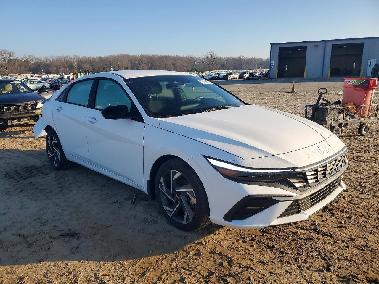 2025 Hyundai Elantra Sel Sport - zdjęcie 4
