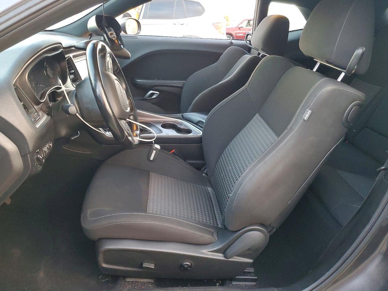 2021 Dodge Challenger Gt - zdjęcie 7