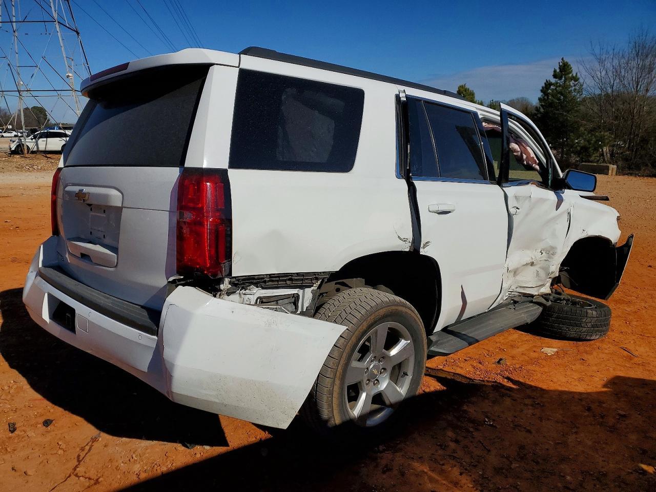 2017 Chevrolet Tahoe C1500 Ls - zdjęcie 3
