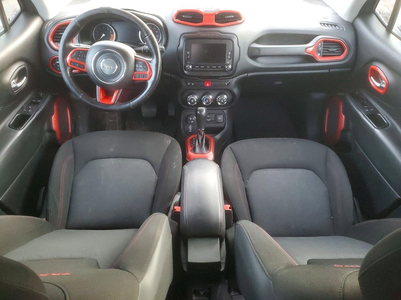 2016 Jeep Renegade Trailhawk - zdjęcie 8