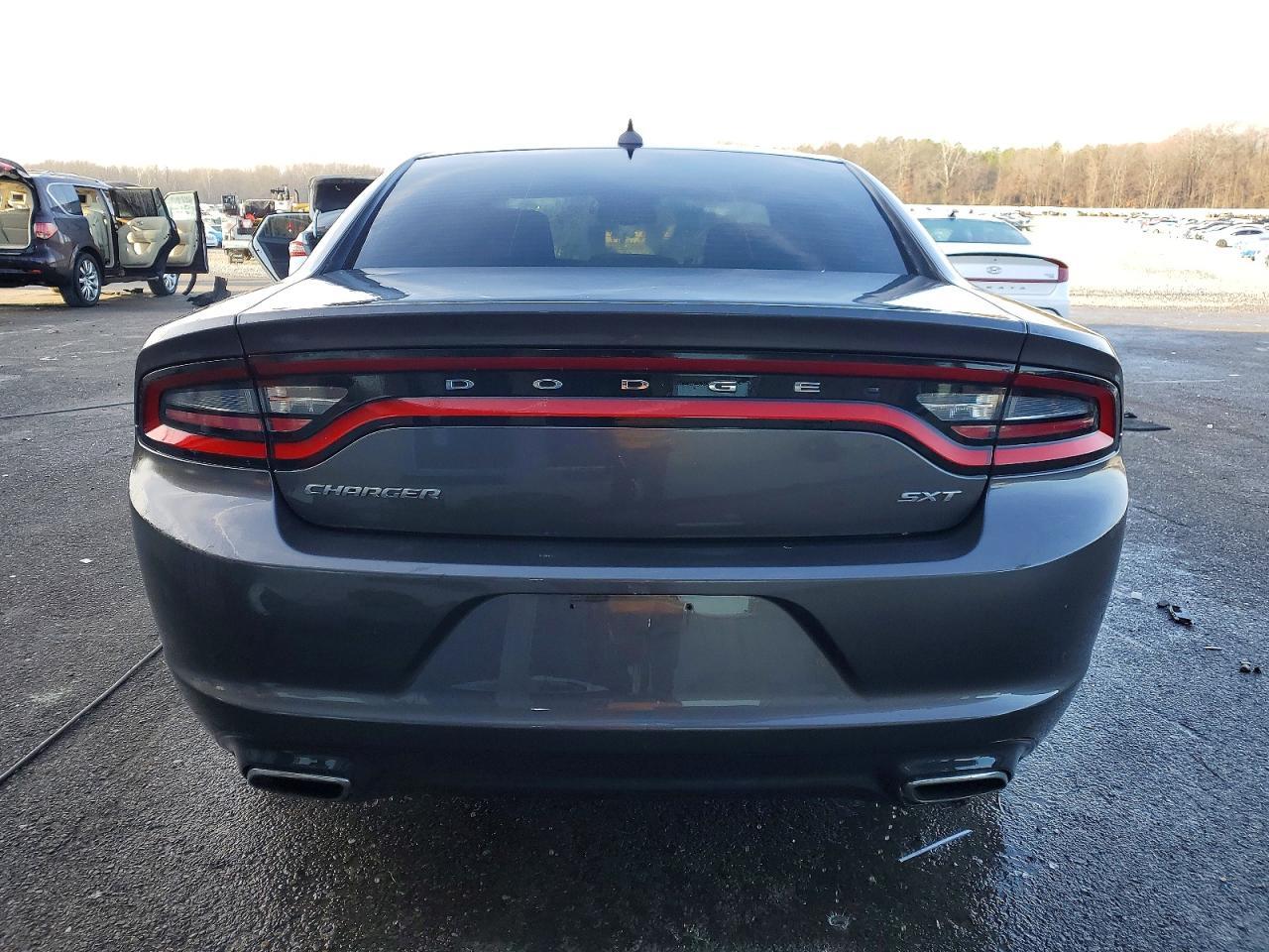 2015 Dodge Charger Sxt - zdjęcie 6