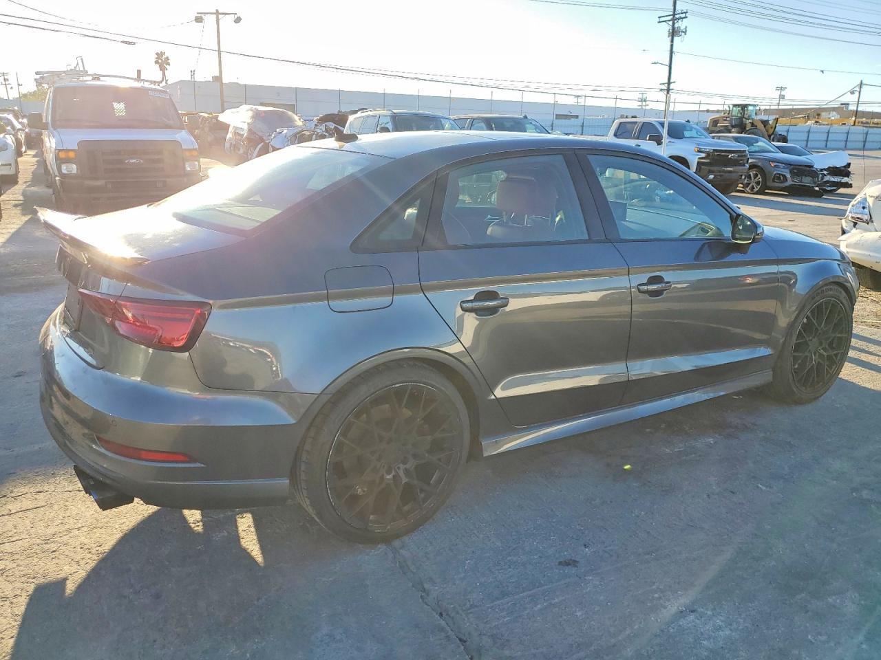 Audi S3 - zdjęcie 3