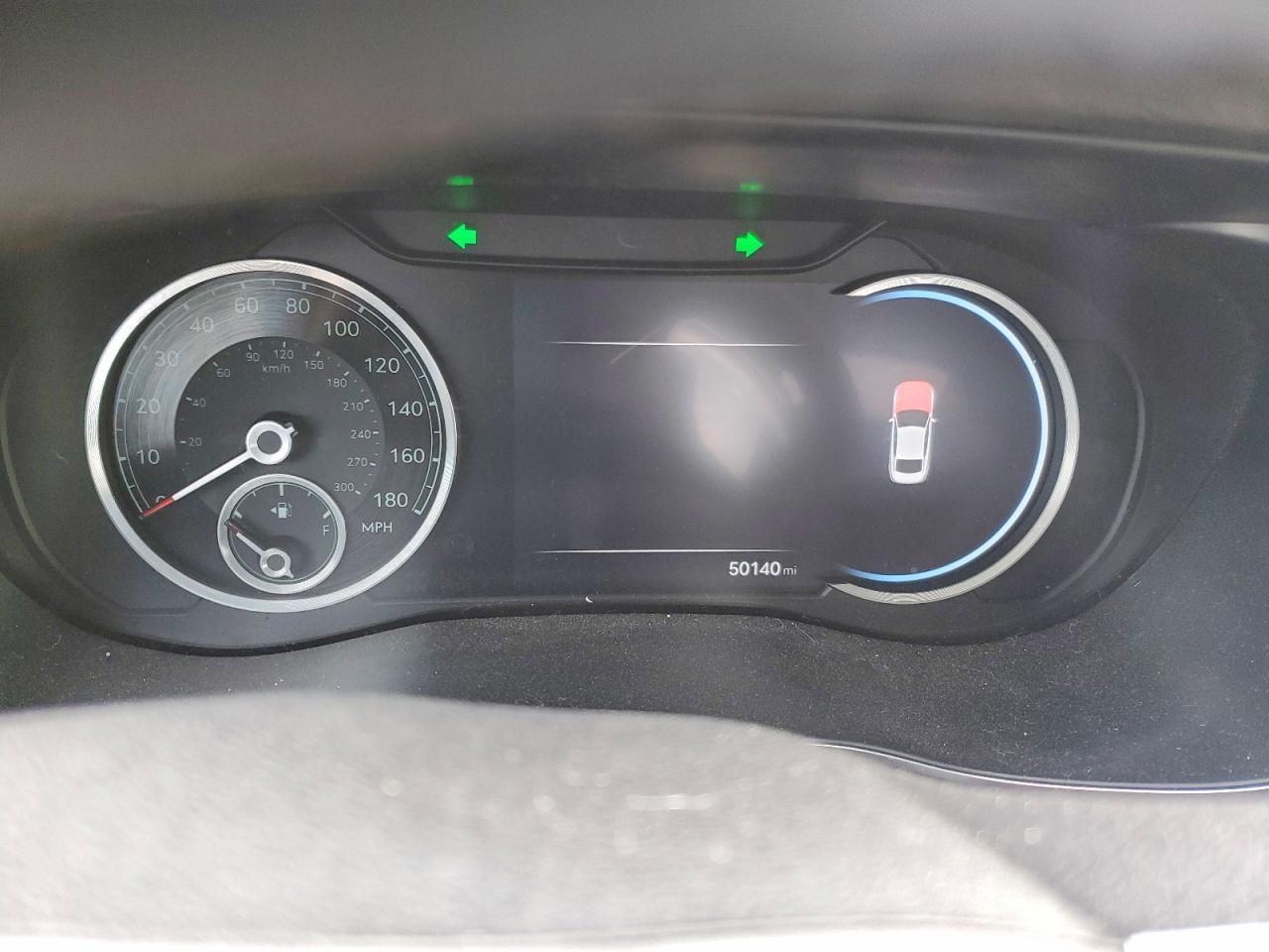 2023 Genesis G70 Base - zdjęcie 9