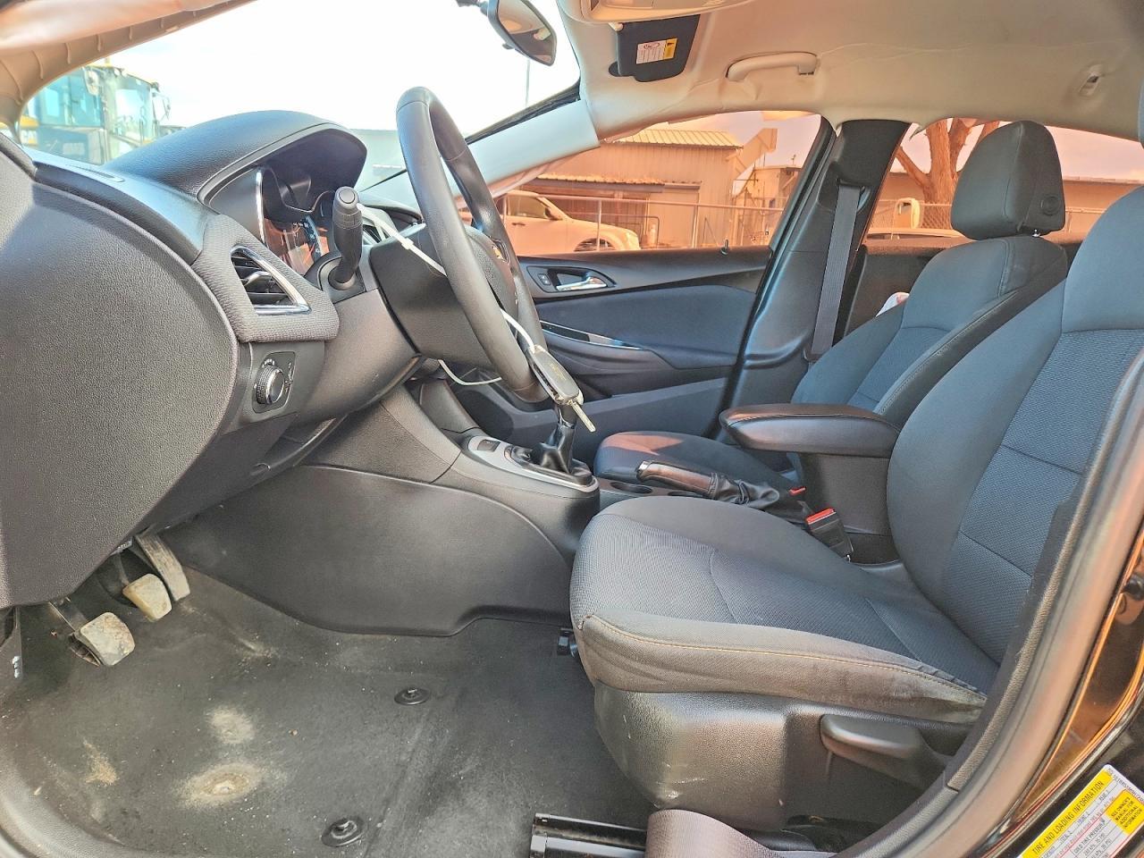 2017 Chevrolet Cruze Ls - zdjęcie 7