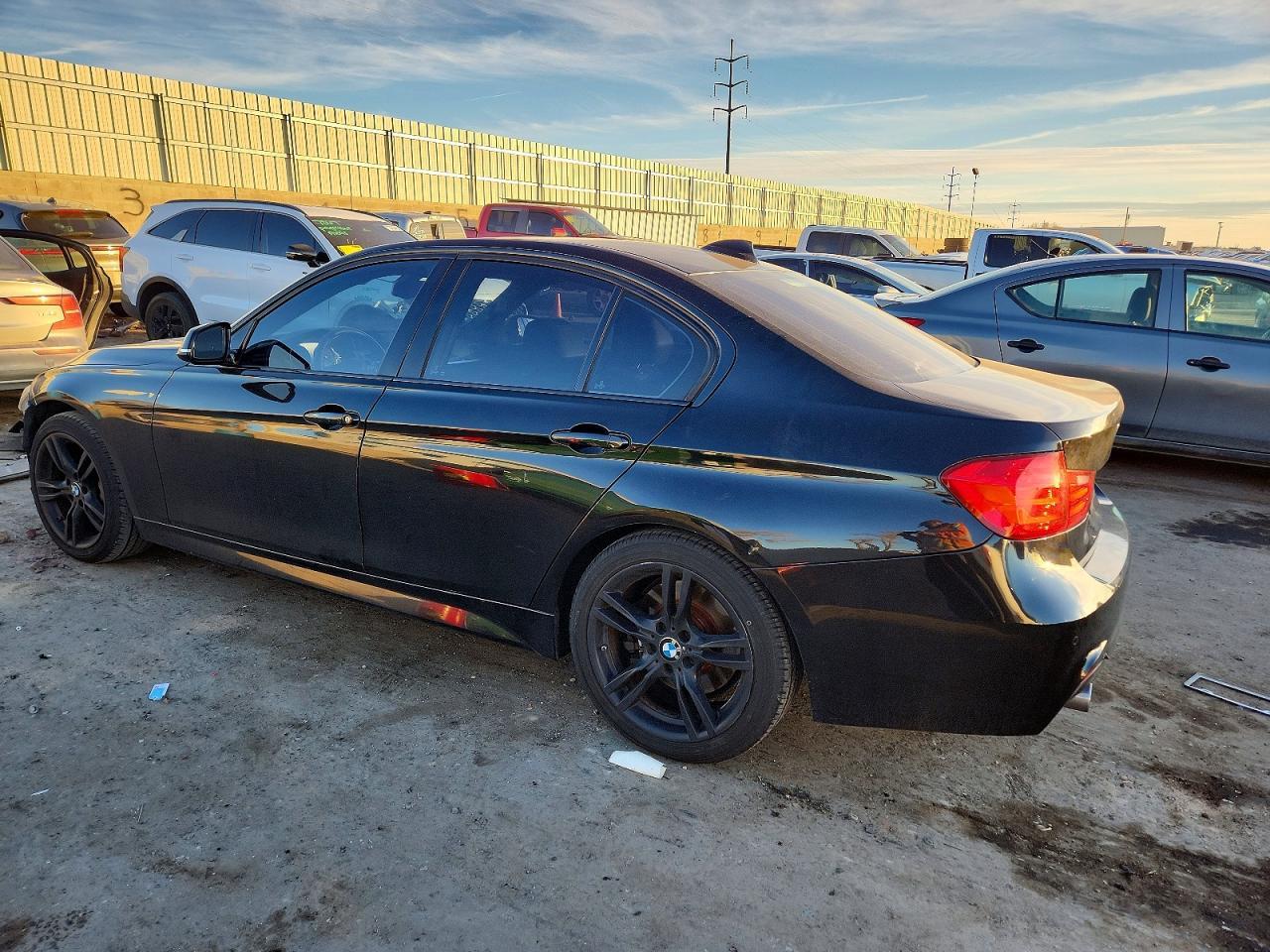 2015 BMW 335 I - zdjęcie 2