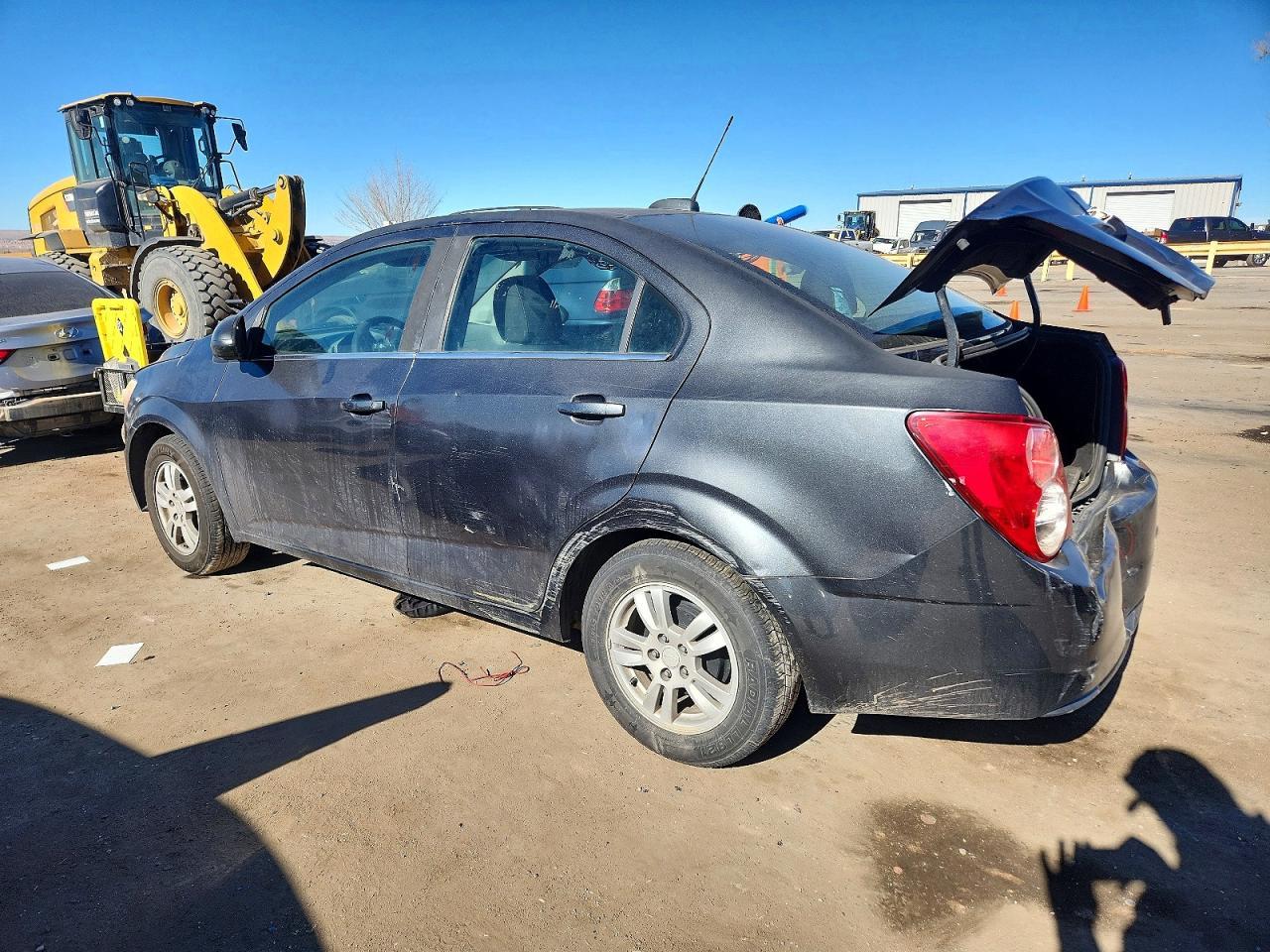 2016 Chevrolet Sonic Lt - zdjęcie 2