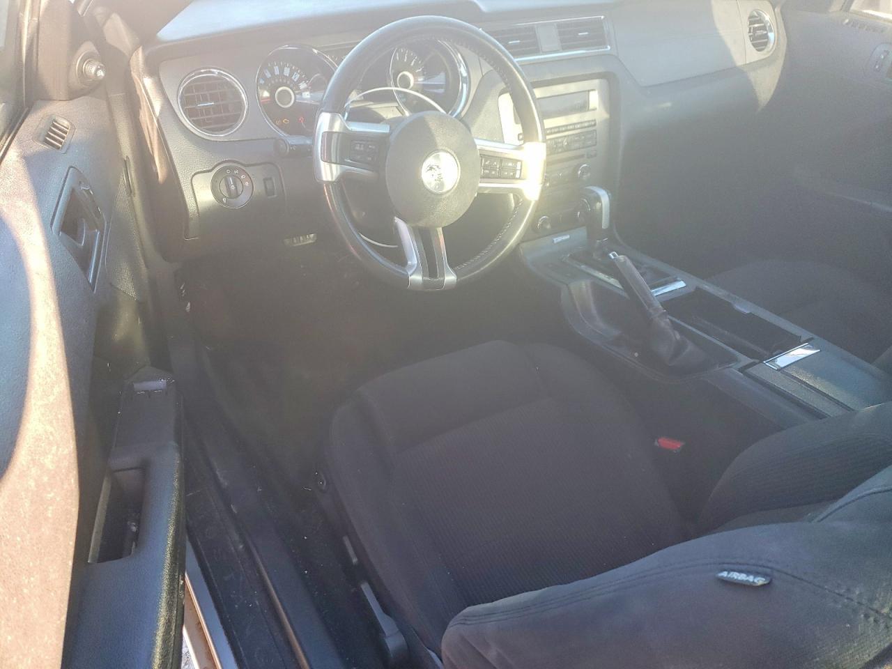 2014 Ford Mustang - zdjęcie 8