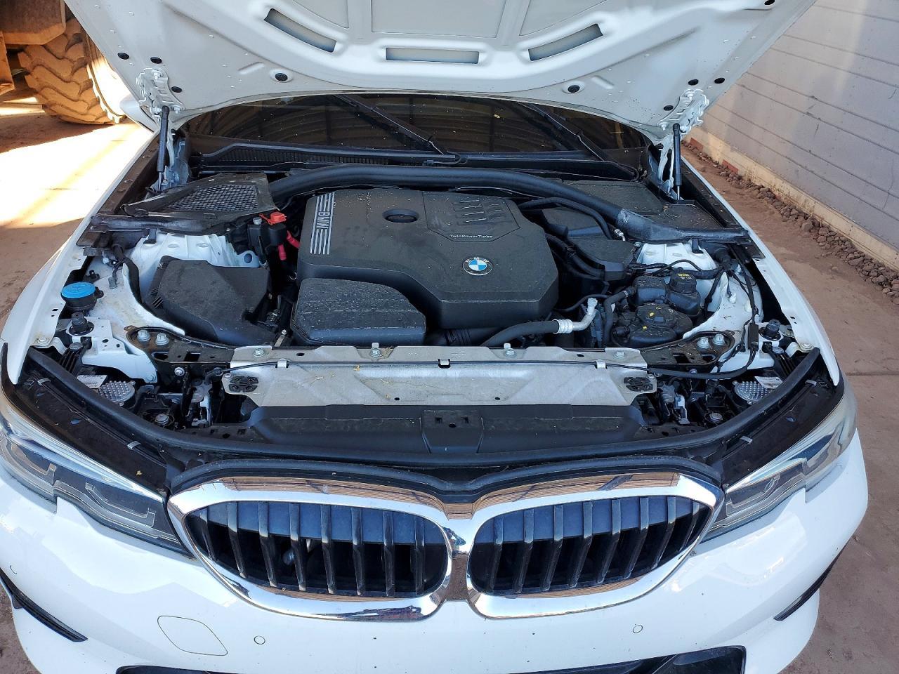 2021 BMW 330I - zdjęcie 11