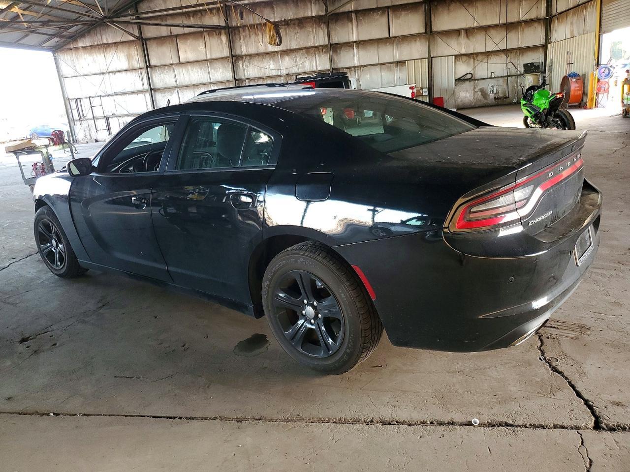 2022 Dodge Charger Sxt - zdjęcie 2