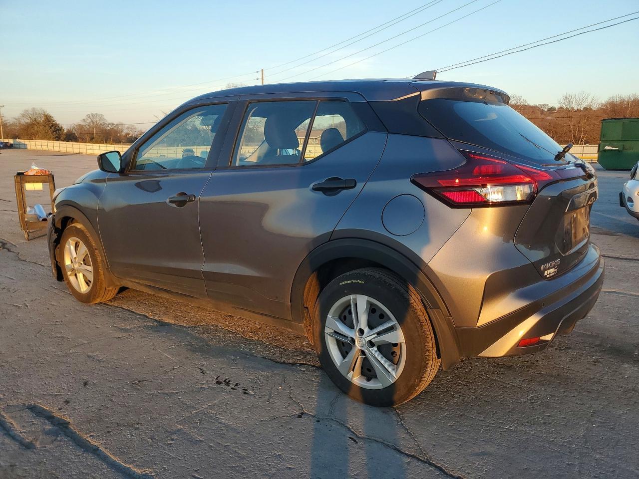 2024 Nissan Kicks S - zdjęcie 2