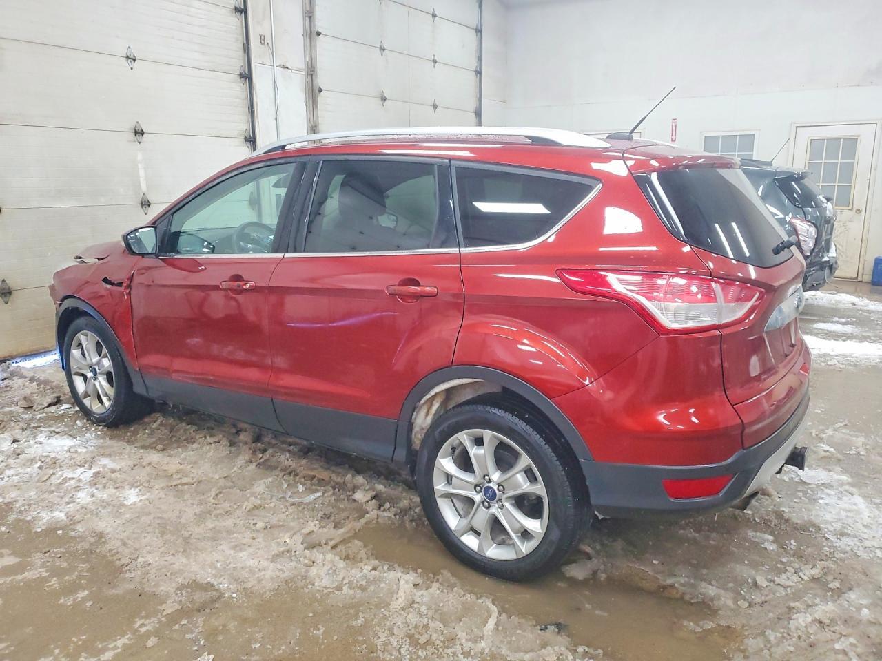 2015 Ford Escape Titanium - zdjęcie 2