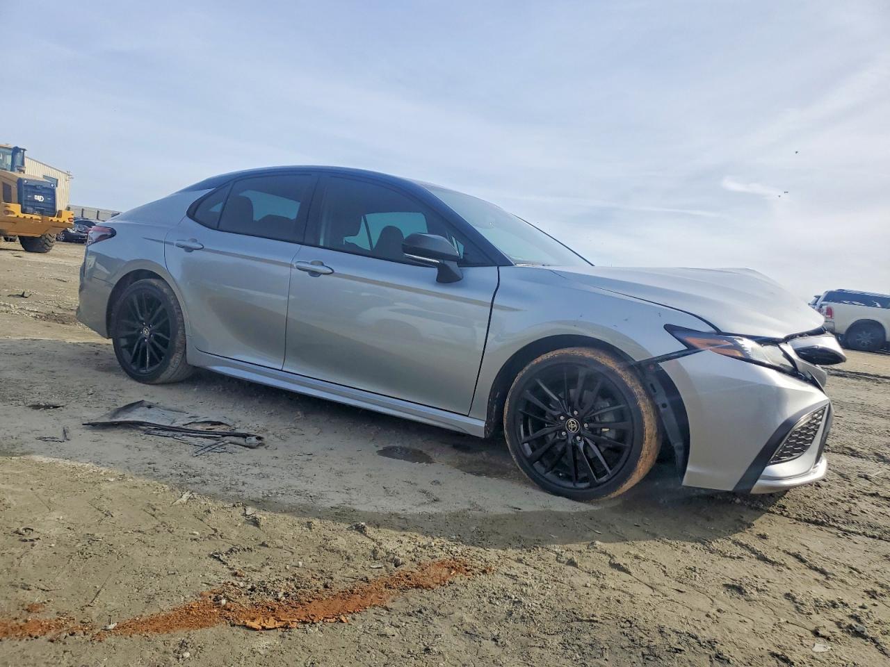 2024 Toyota Camry Xse - zdjęcie 4