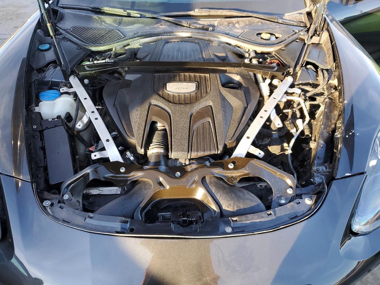 2017 Porsche Panamera 2 - zdjęcie 11