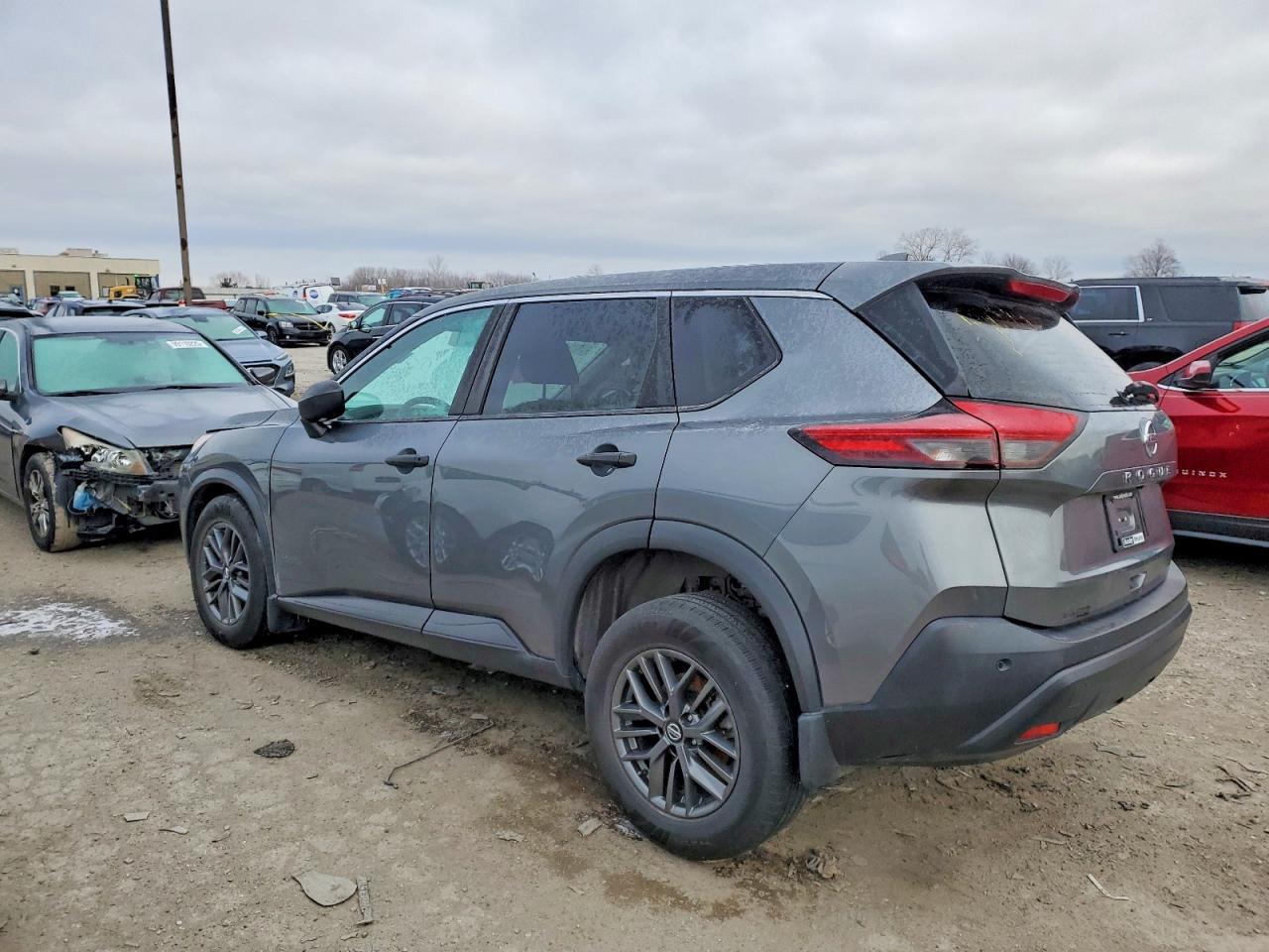 2021 Nissan Rogue S - zdjęcie 2