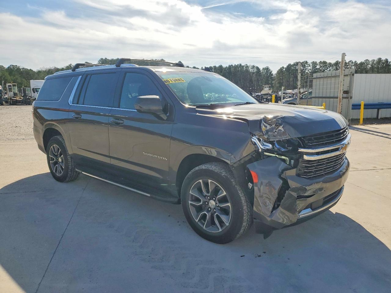 2021 Chevrolet Suburban C1500 Lt - zdjęcie 4