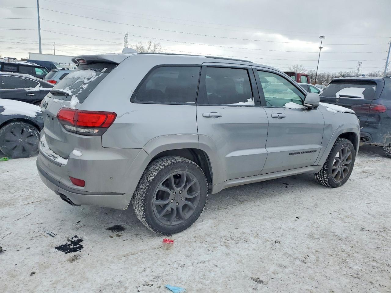 2021 Jeep Grand Cherokee Overland - zdjęcie 3