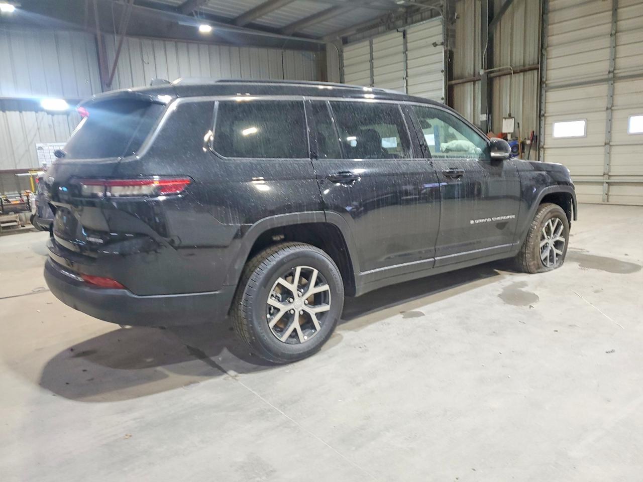 2025 Jeep Grand Cherokee L Limited - zdjęcie 3