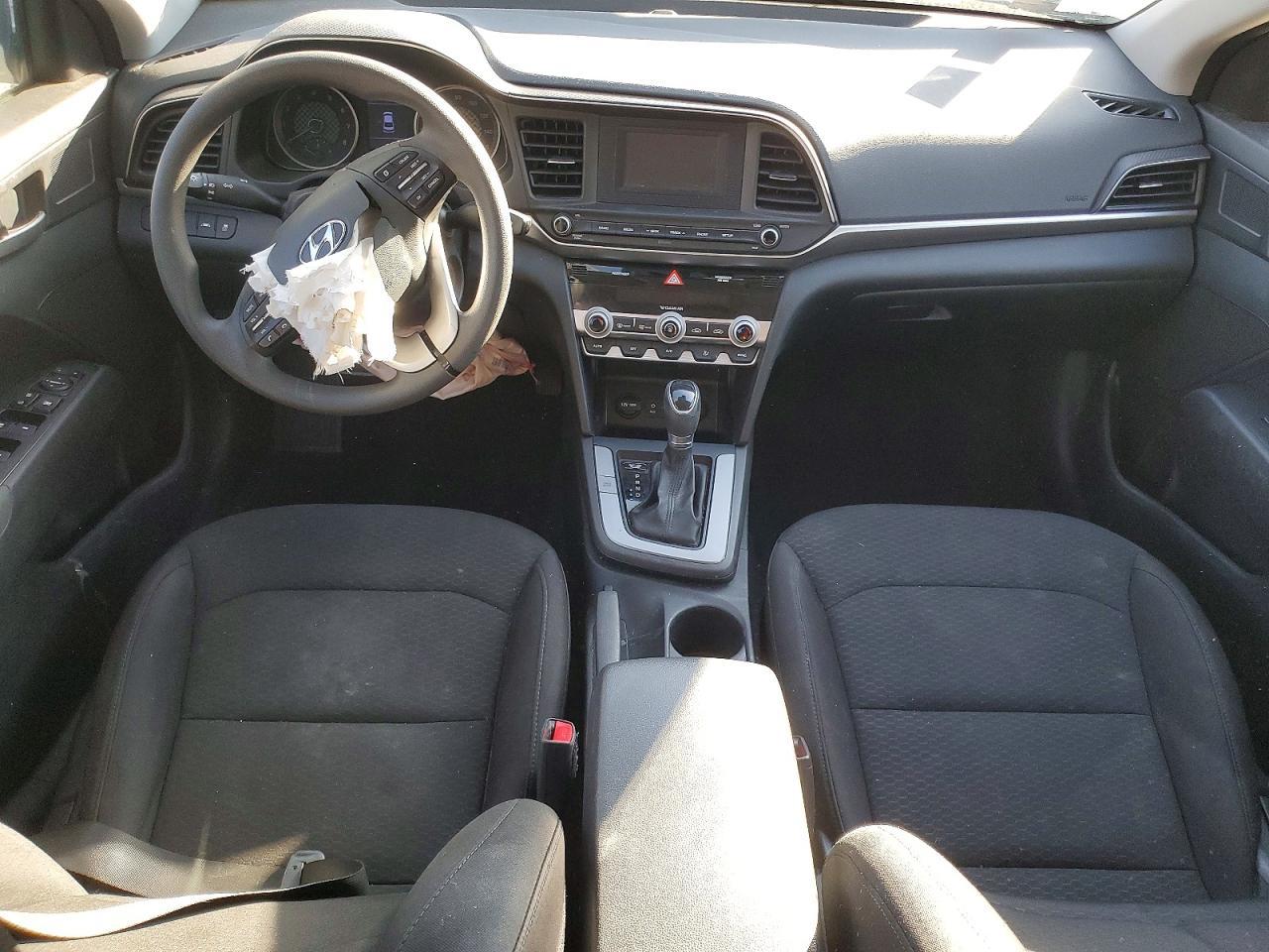 2020 Hyundai Elantra Se - zdjęcie 8