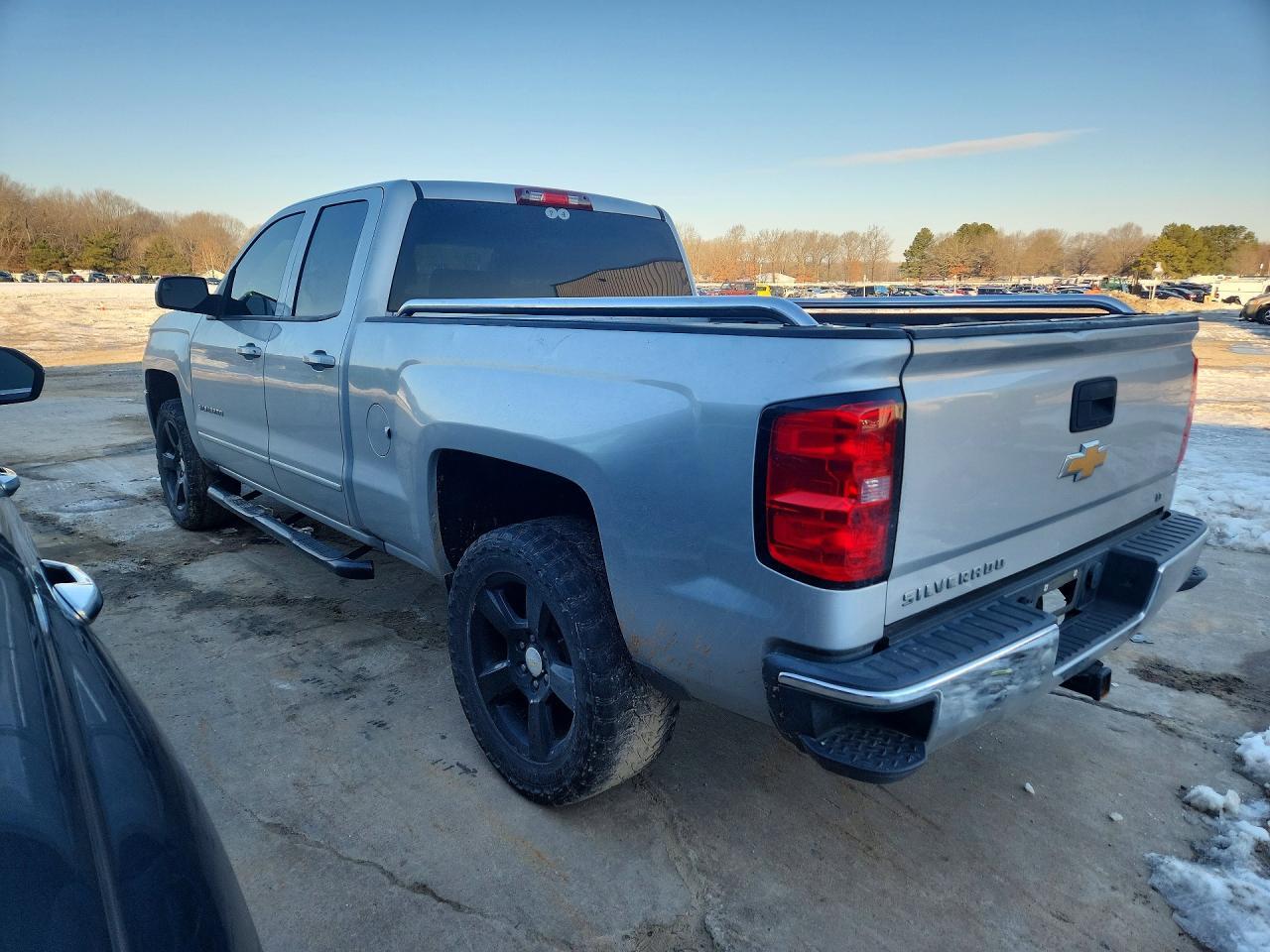 2017 Chevrolet Silverado C1500 Lt - zdjęcie 2