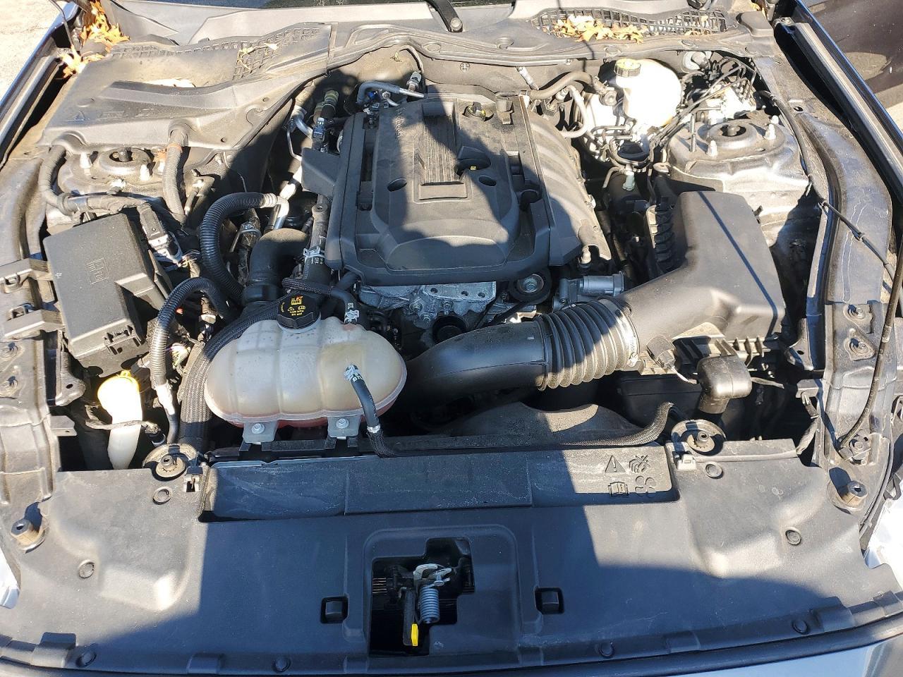 2019 Ford Mustang - zdjęcie 11