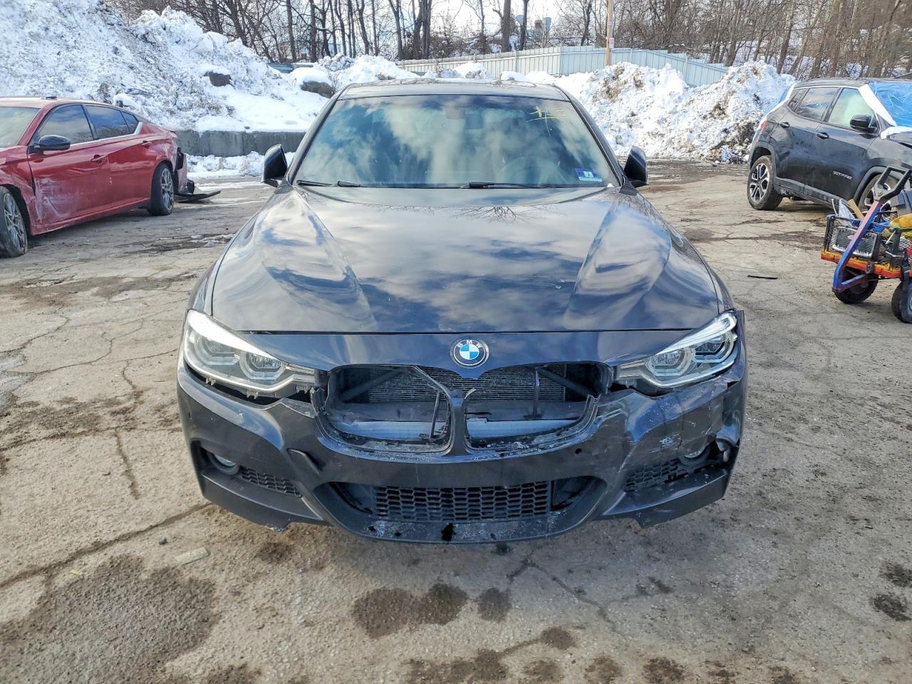 2017 BMW 330 Xi - zdjęcie 5
