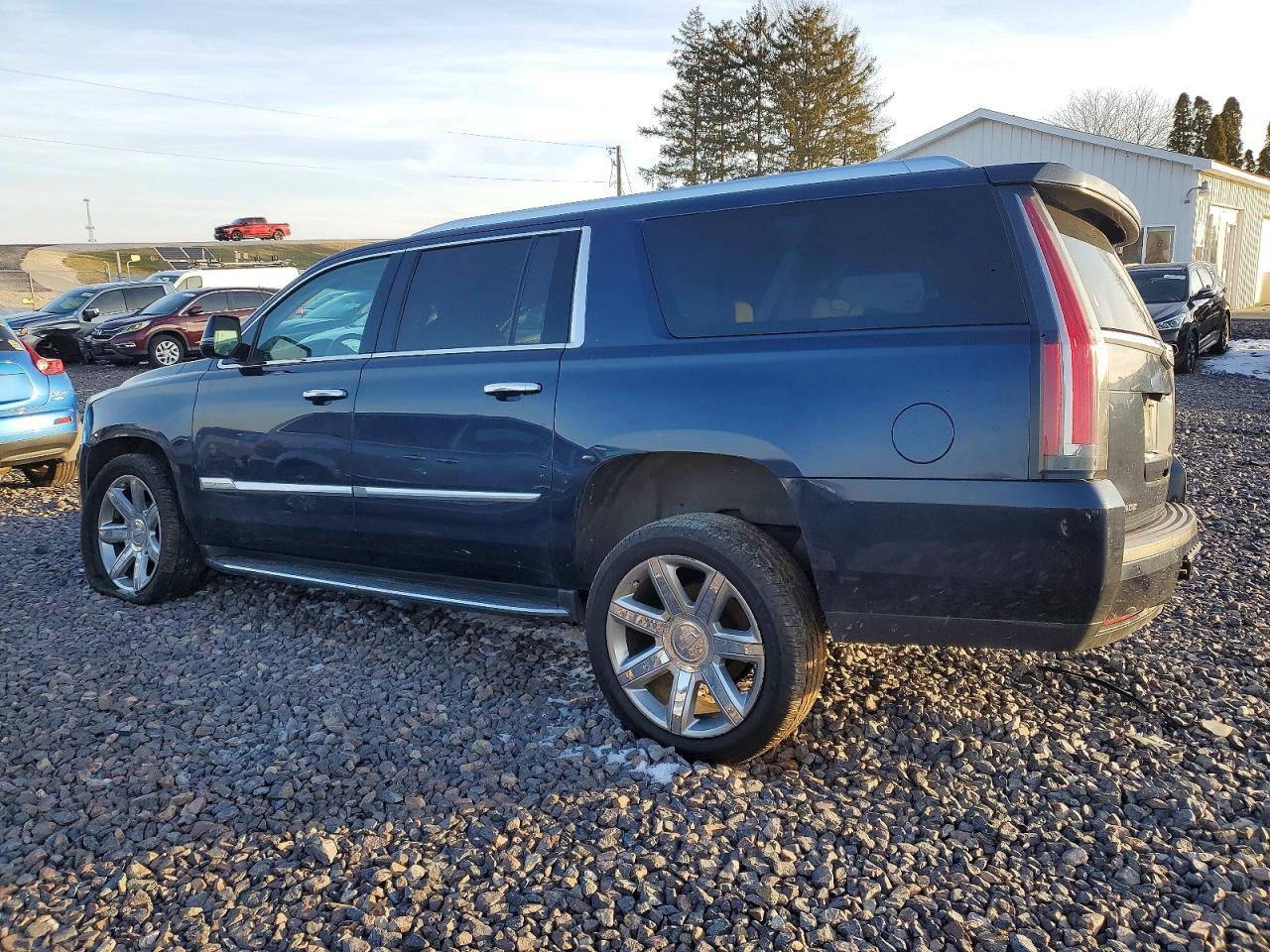 2017 Cadillac Escalade Esv Luxury - zdjęcie 2