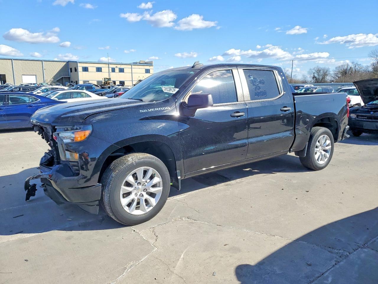 2022 Chevrolet Silverado C1500 Custom - zdjęcie główne