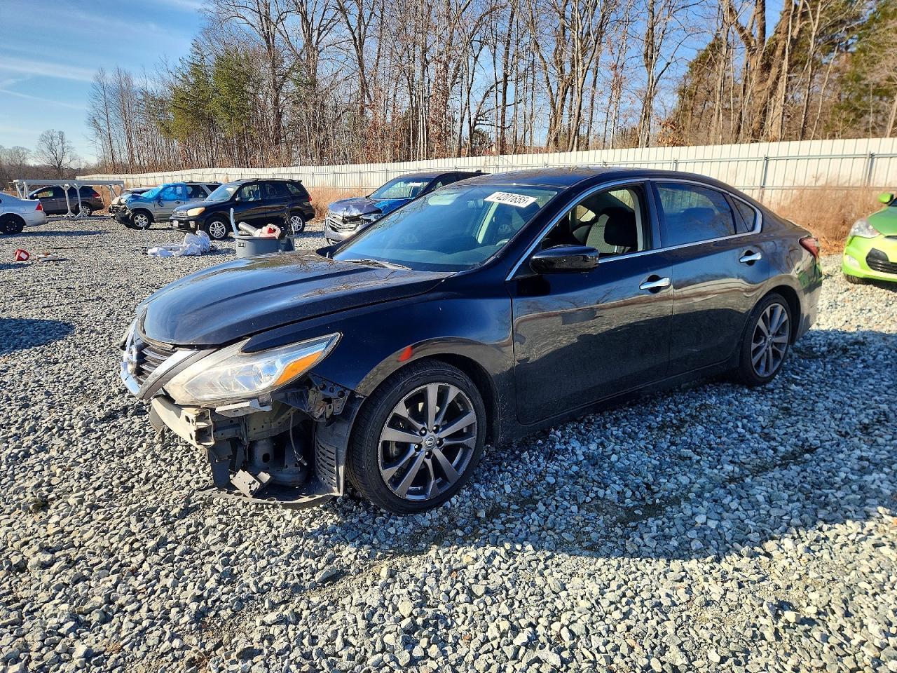 2017 Nissan Altima 2.5 - zdjęcie główne