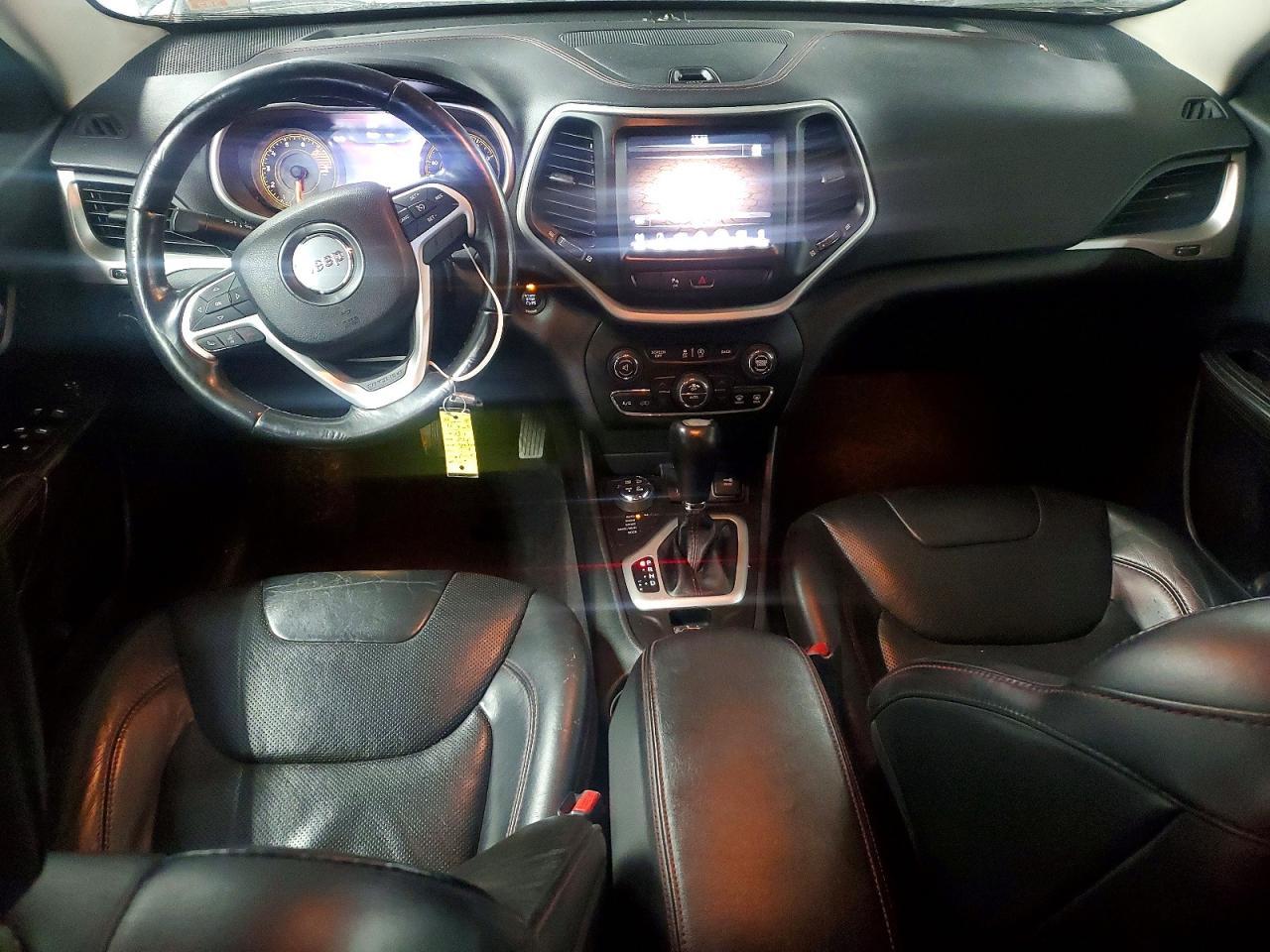 2016 Jeep Cherokee Trailhawk - zdjęcie 8