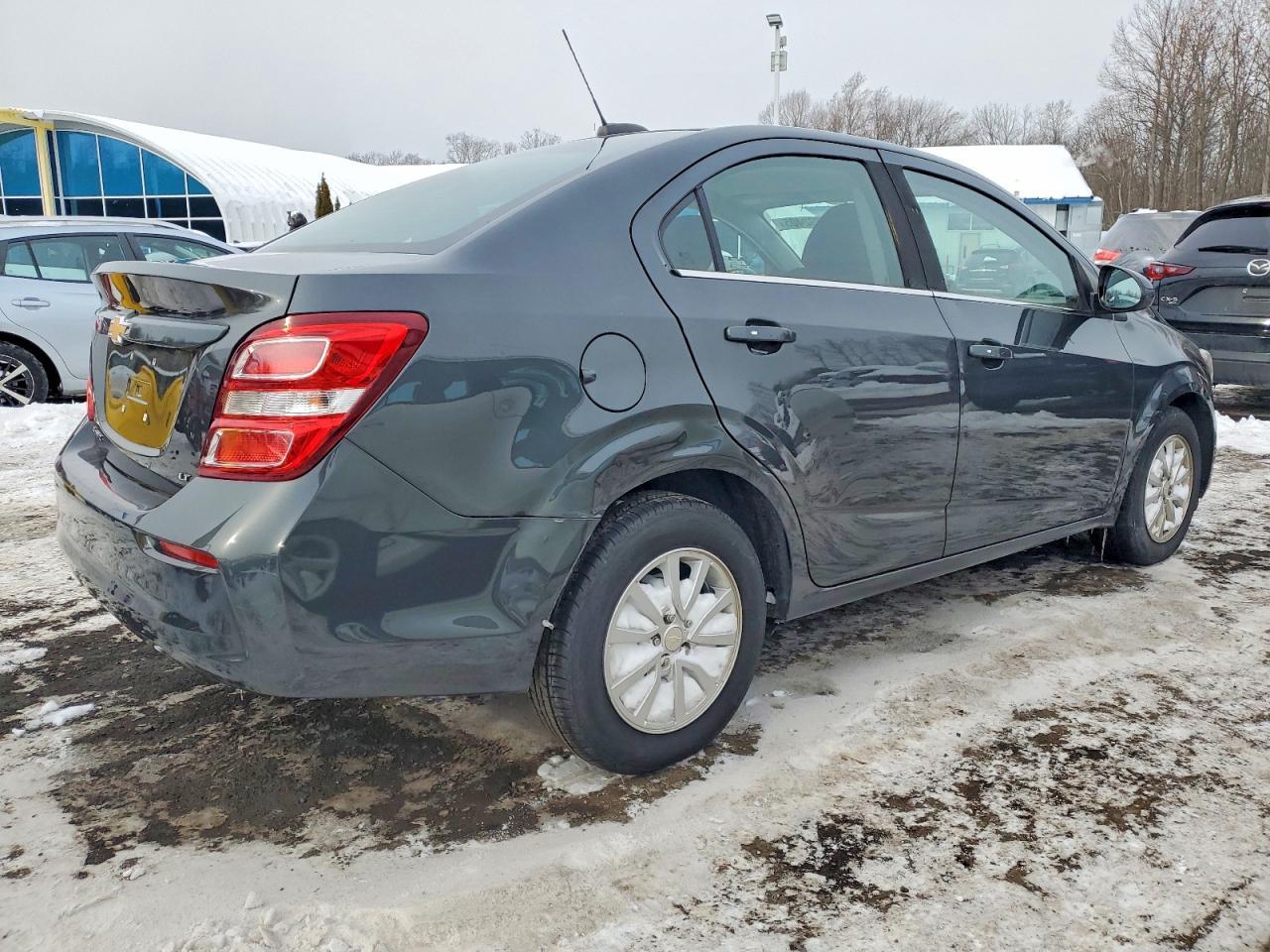 2017 Chevrolet Sonic Lt - zdjęcie 3