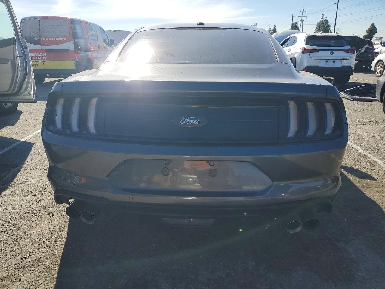 2020 Ford Mustang Gt - zdjęcie 6