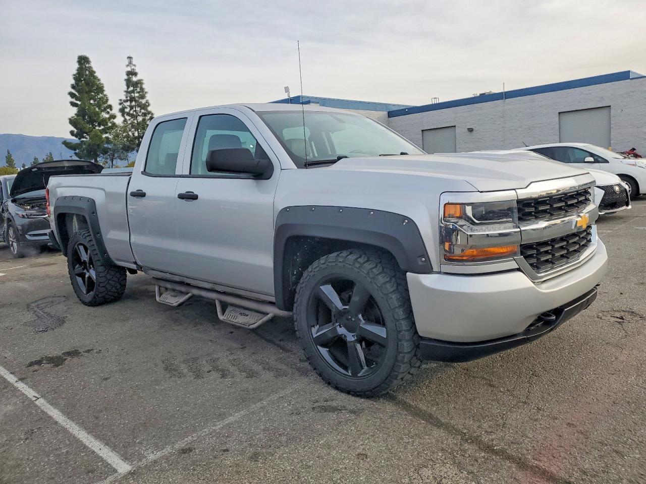 2018 Chevrolet Silverado K1500 - zdjęcie 4