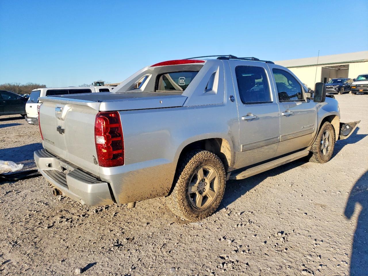 2013 Chevrolet Avalanche Ls - zdjęcie 3