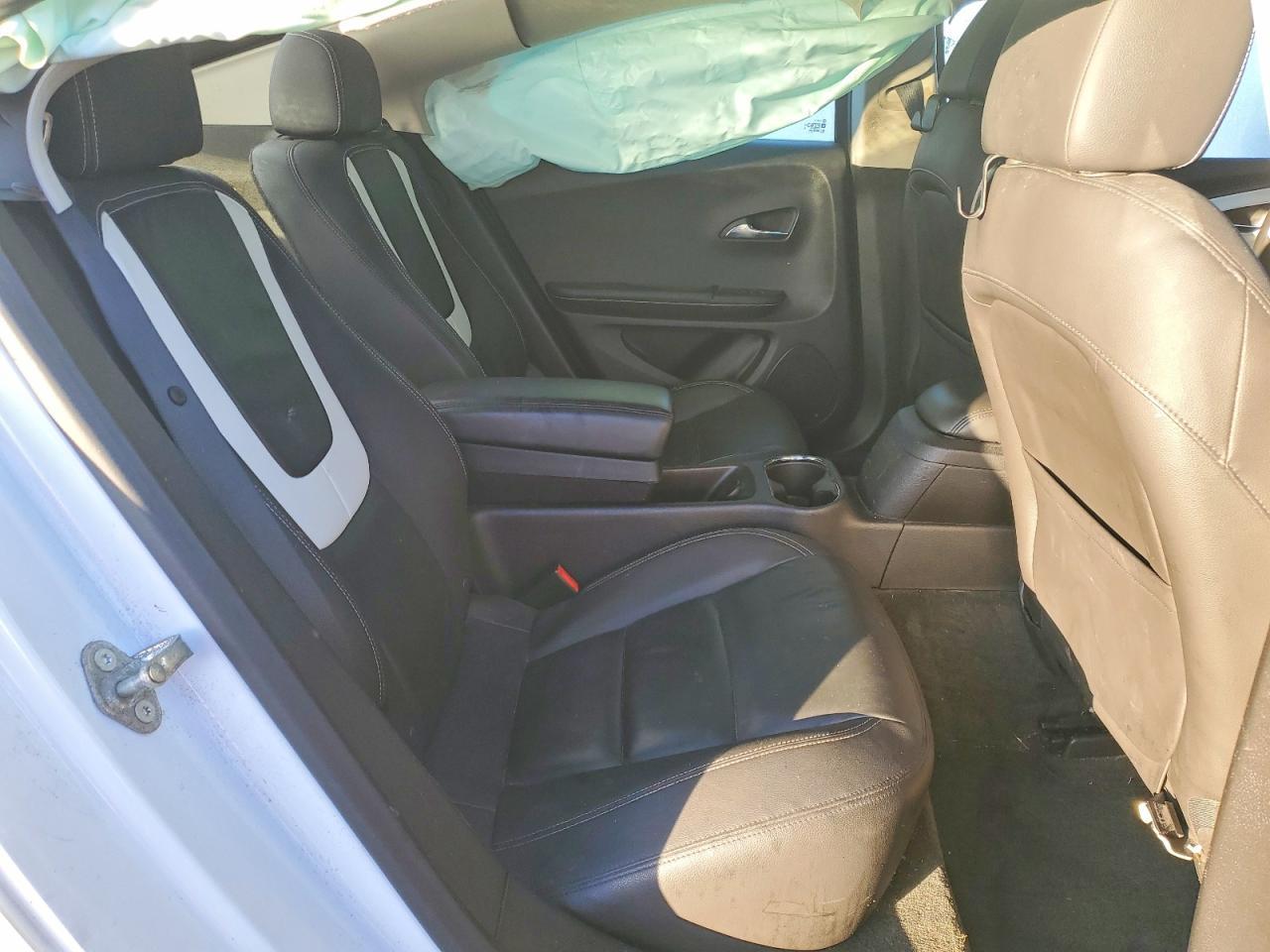 2013 Chevrolet Volt - zdjęcie 10