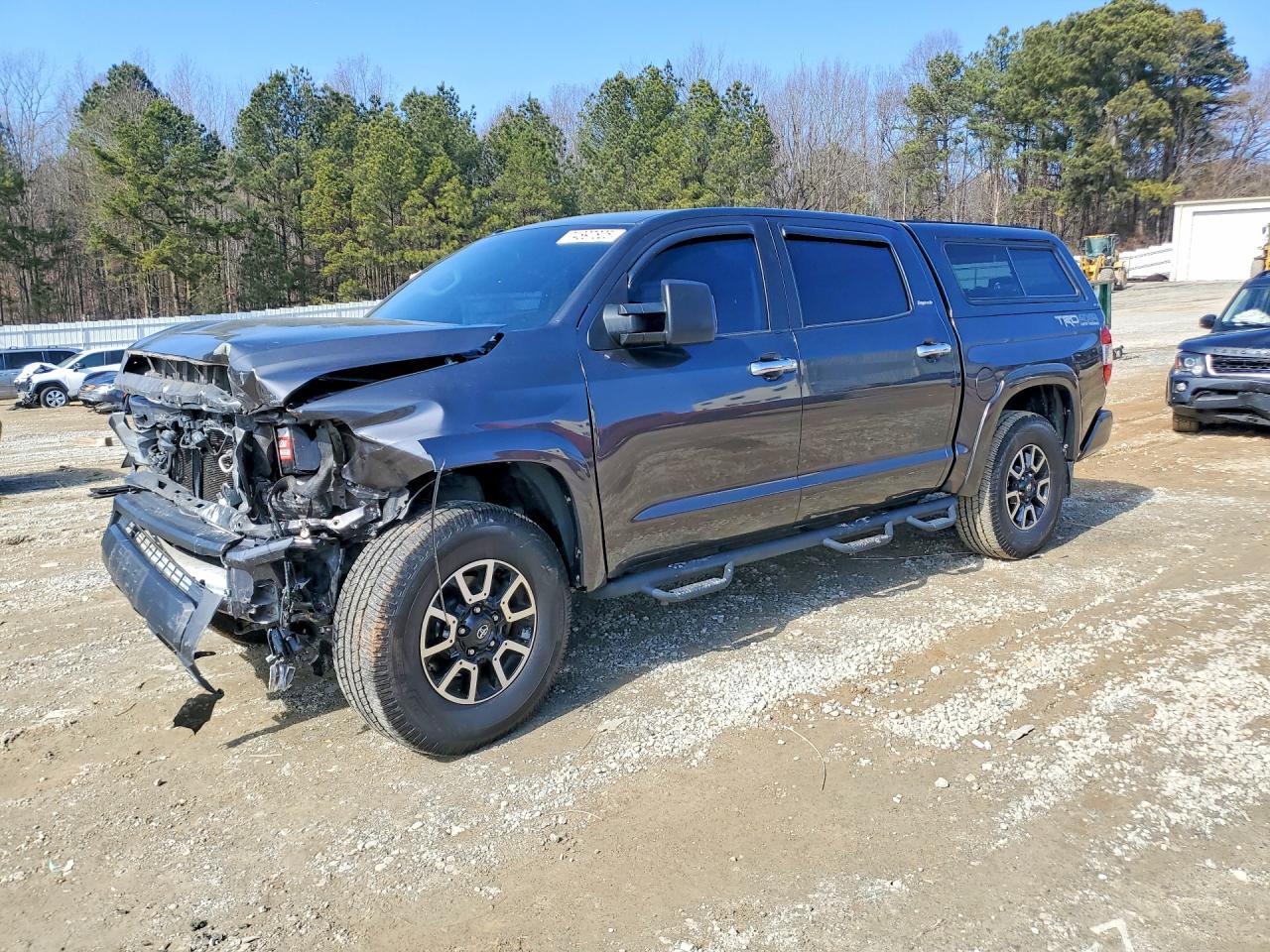 2016 Toyota Tundra Crewmax Limited - zdjęcie główne