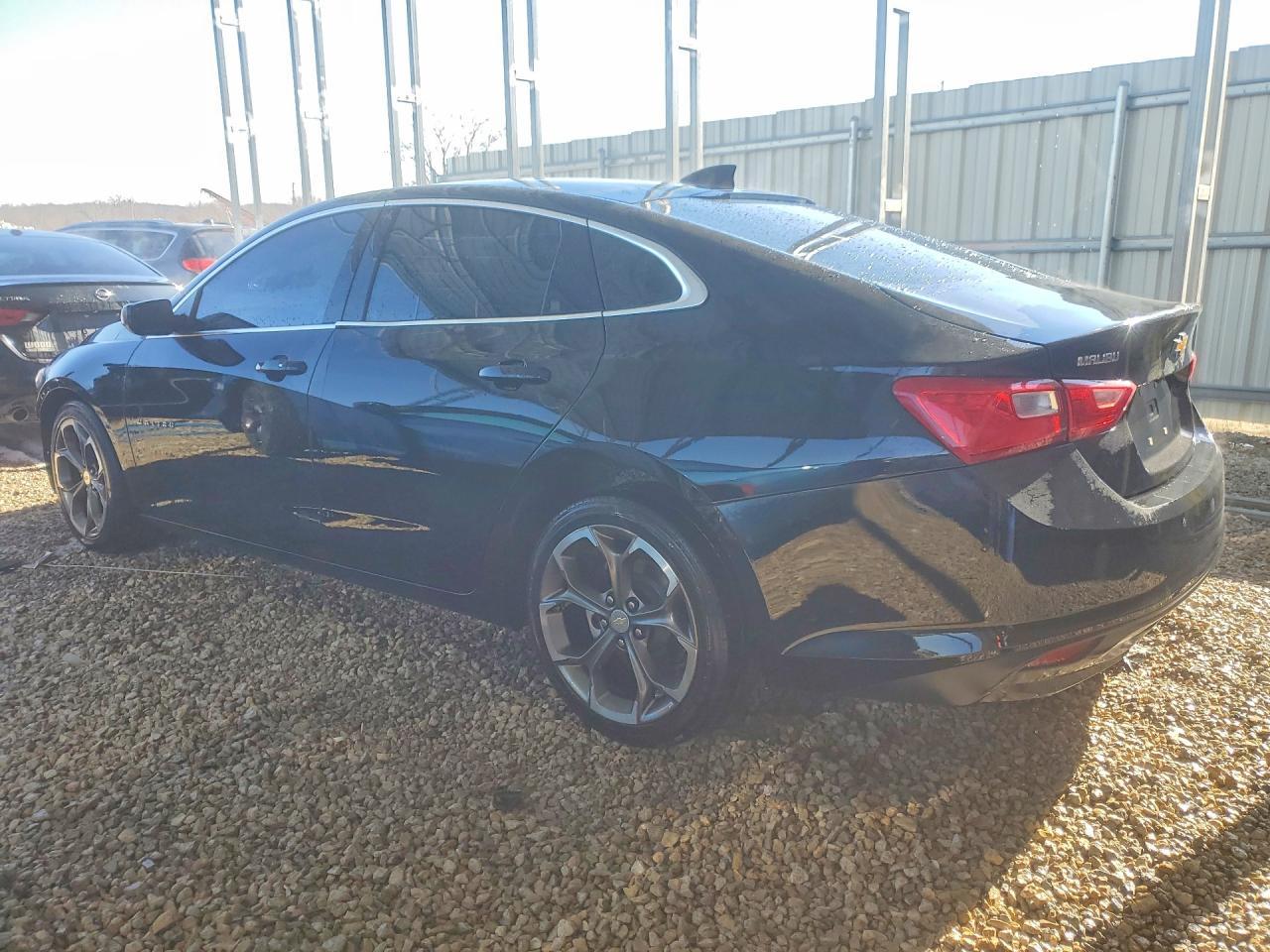 2023 Chevrolet Malibu Lt - zdjęcie 2