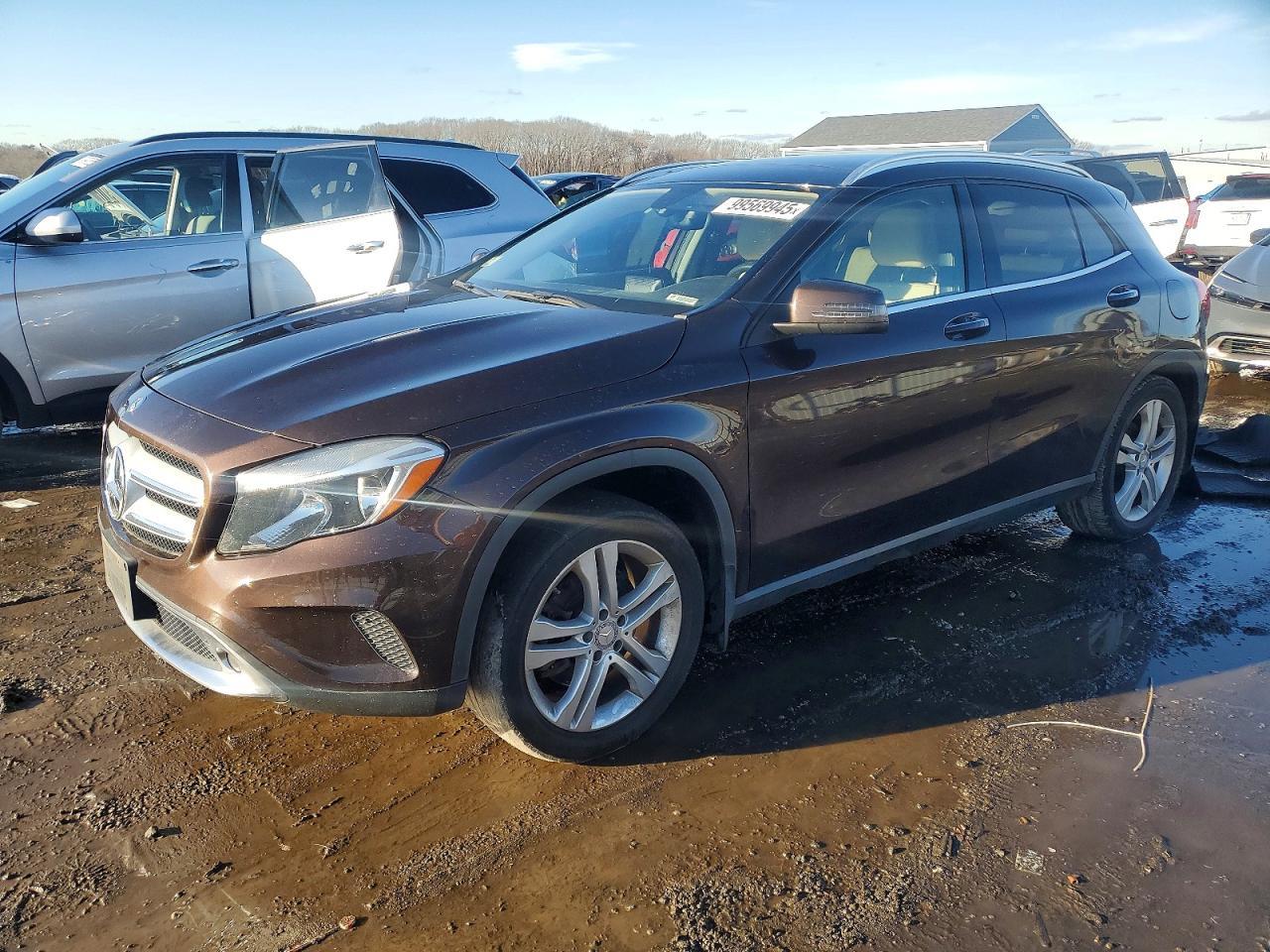 2015 Mercedes-Benz GLA