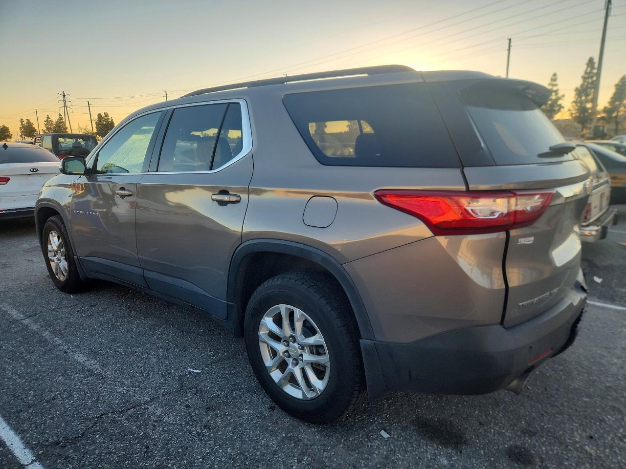 2019 Chevrolet Traverse Lt - zdjęcie 2