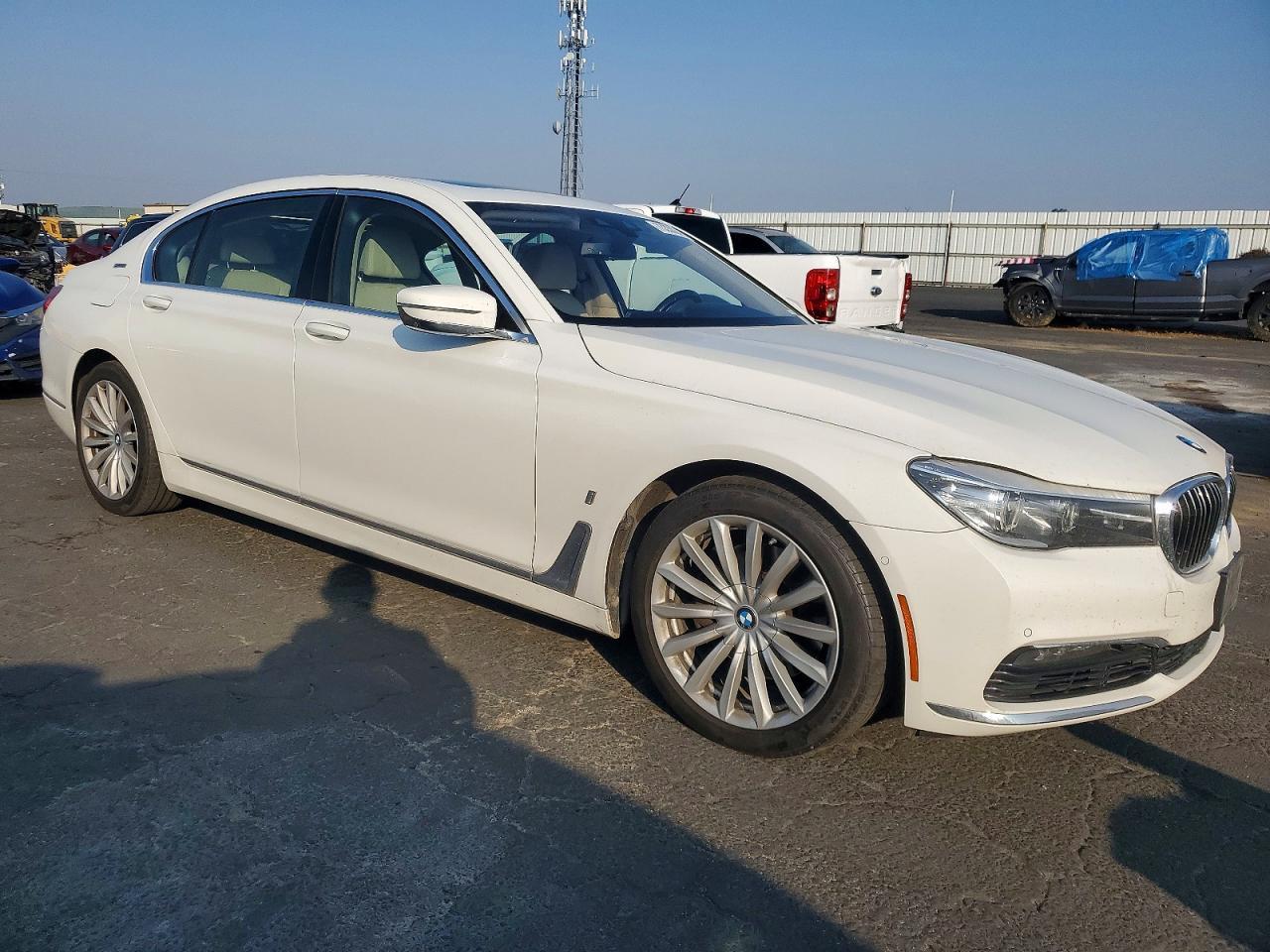 2018 BMW 740 Xe - zdjęcie 4