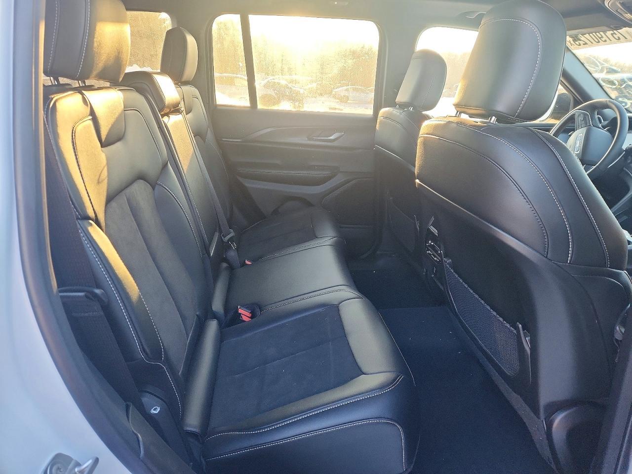 2024 Jeep Grand Cherokee Laredo - zdjęcie 10