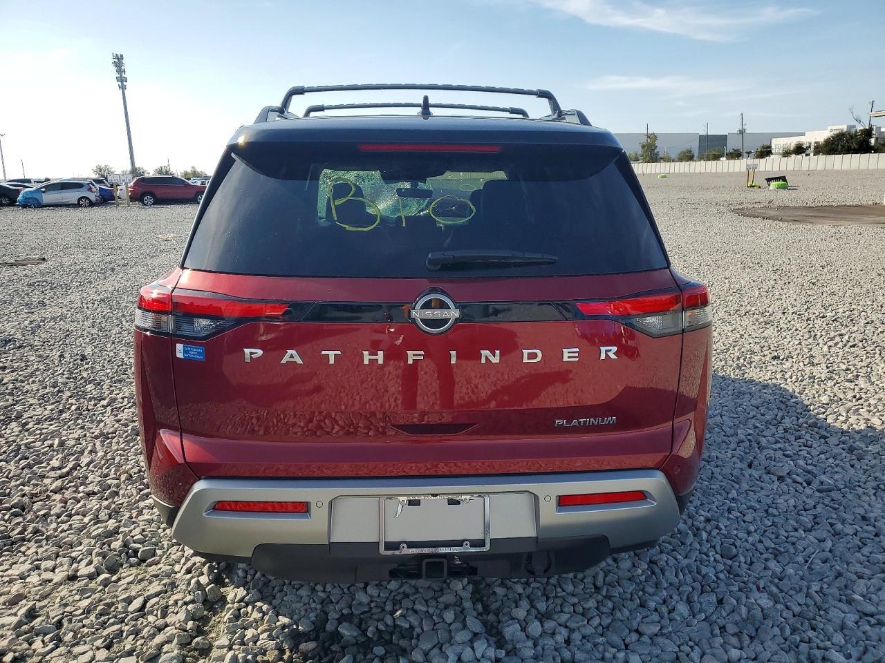 2024 Nissan Pathfinder Platinum - zdjęcie 6